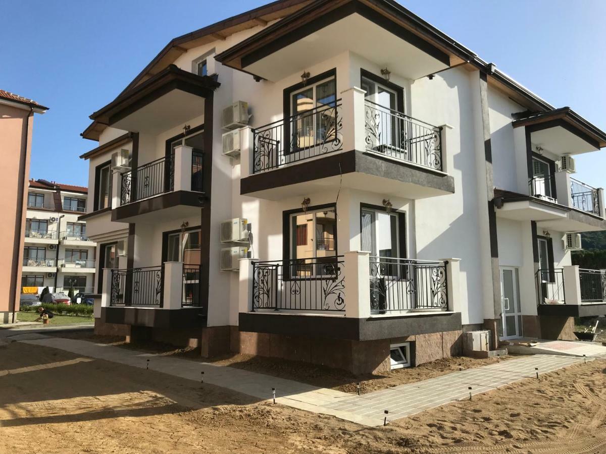 Guest House Theona Obzor Bagian luar foto