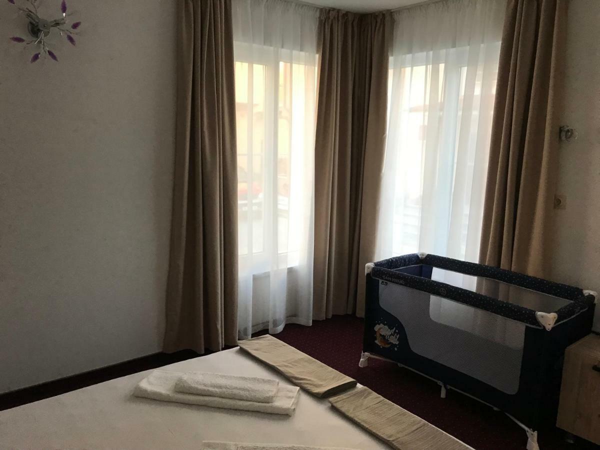 Guest House Theona Obzor Bagian luar foto