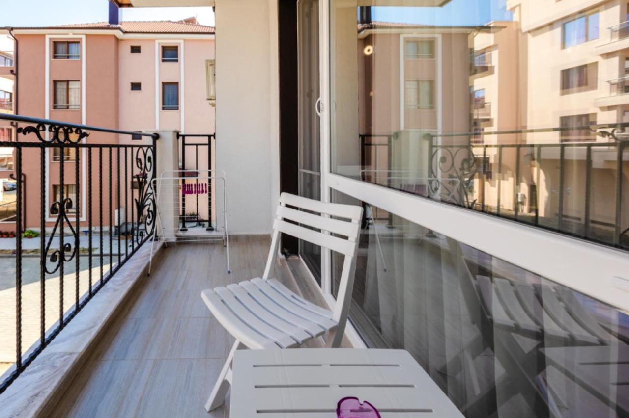Guest House Theona Obzor Bagian luar foto