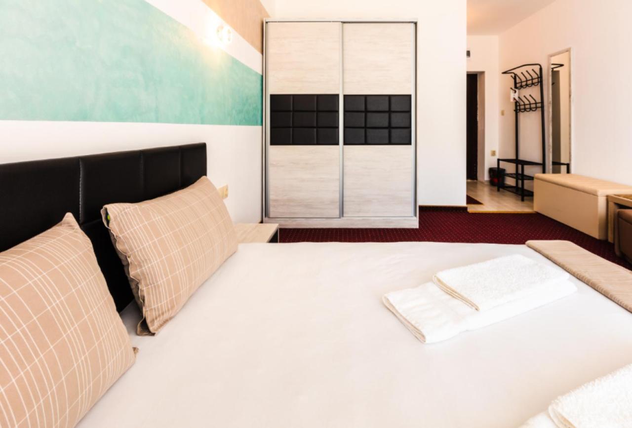 Guest House Theona Obzor Bagian luar foto