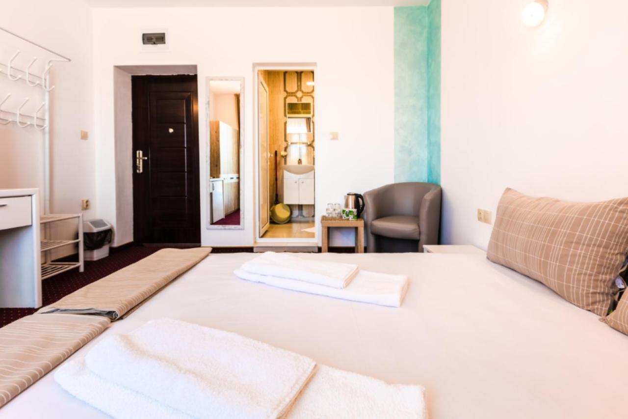 Guest House Theona Obzor Bagian luar foto