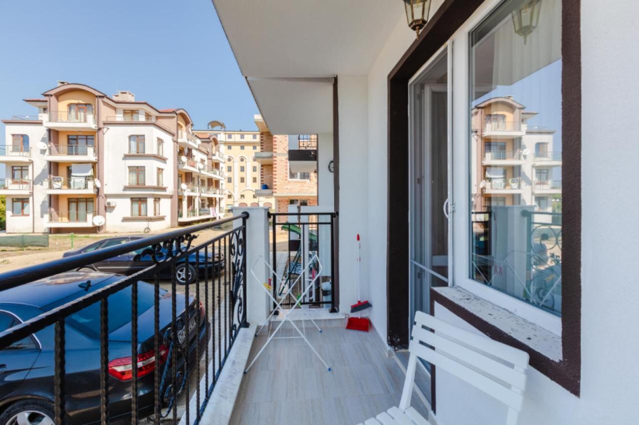 Guest House Theona Obzor Bagian luar foto