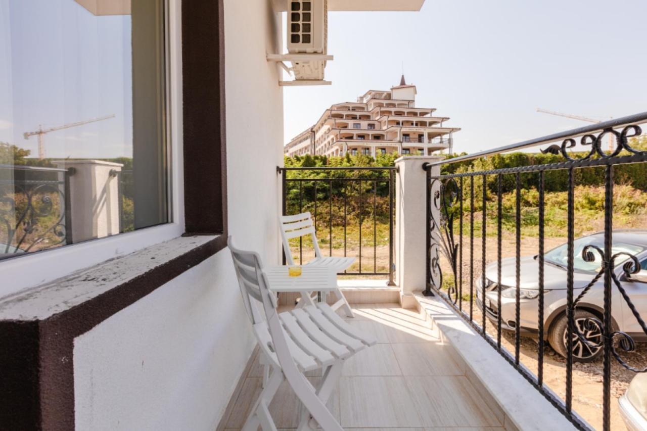 Guest House Theona Obzor Bagian luar foto