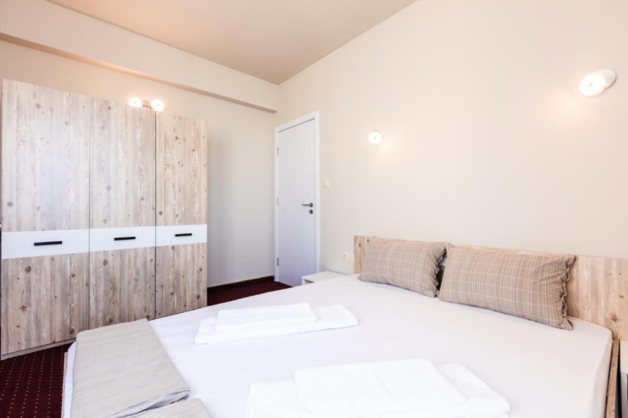 Guest House Theona Obzor Bagian luar foto